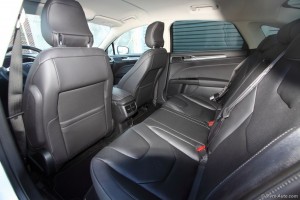 Ford Mondeo Hybrid intérieur - essai Vivre Auto