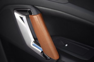 Peugeot 308 R Hybrid intérieur - Vivre Auto