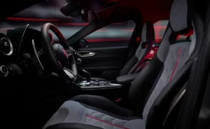 Intérieur de la Alfa Romeo Giulia Quadrifoglio Luna Rossa 2026