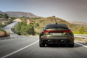 Vue dynamique de la nouvelle Audi RS 5 2026