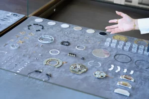 Conception du tableau de bord analogique de la Bugatti Tourbillon