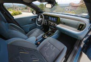 Intérieur de la Fiat Grande Panda Hybride 2025