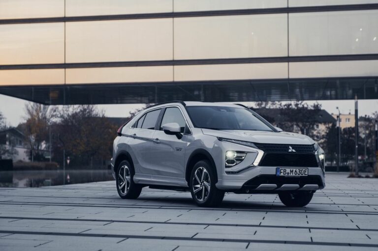 Mitsubishi Eclipse Cross PHEV 2021