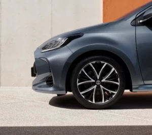 Toyota Yaris Design Gris Célestine 2026