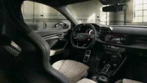 Intérieur Audi RS 3 competition limited avec sièges baquets Dinamica Or néodyme.