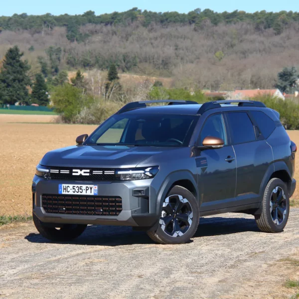 Essai Dacia Bigster Hybrid 155 Extreme : Le SUV familial ultime ?