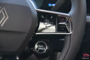 Le volant de la Renault Clio 6