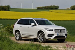 Volvo XC90 T8 Twin Engine 2018 blanc Inscription Luxe profil