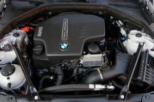 Va t-on pouvoir sauver la noblesse d'un six cylindres essence ?