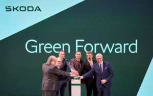 Inauguration de la nouvelle ligne d'assemblage de batteries Skoda à Mladá Boleslav.