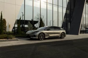 Denza Z9GT : le break ultra-technologique de BYD arrive en Europe