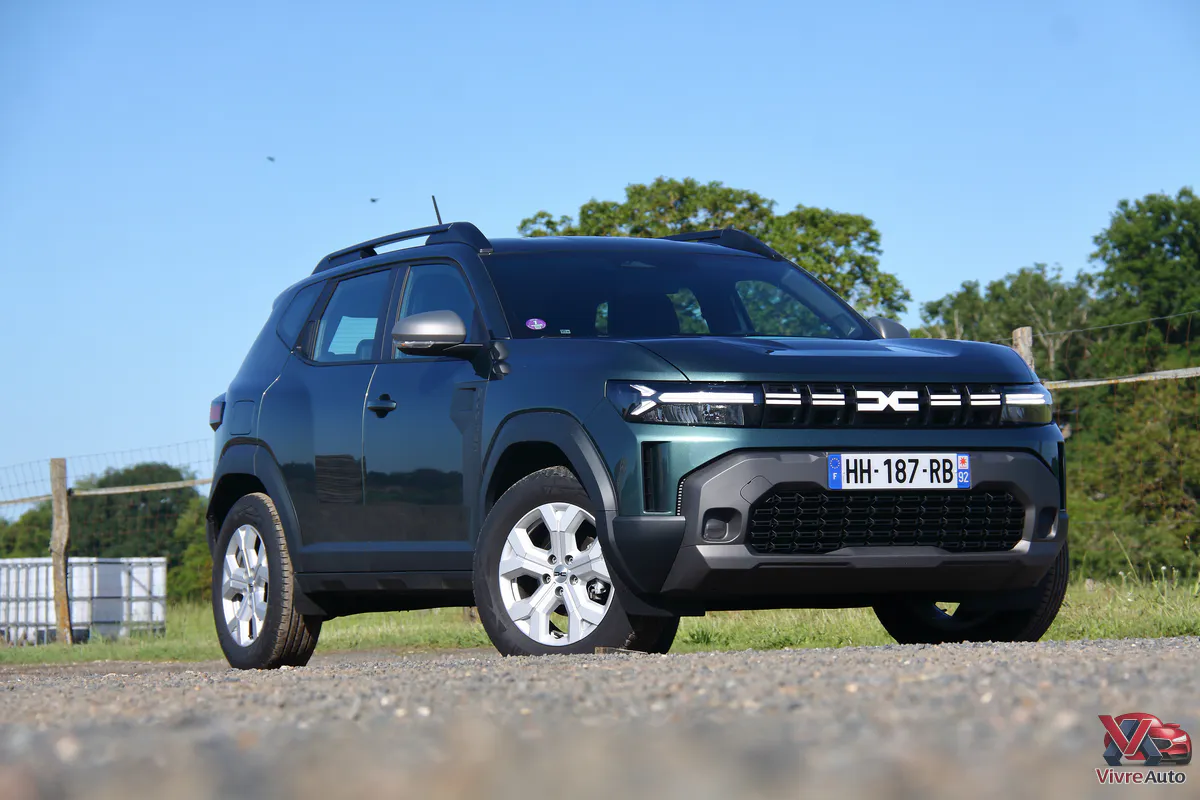 dacia-duster-eco-g-120-expression-design-exterieur-suv-vert-face-avant