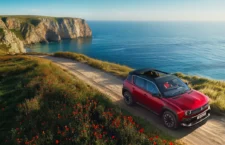 renault-4-e-tech-electric-plein-sud-rouge-decouvrable-bord-mer