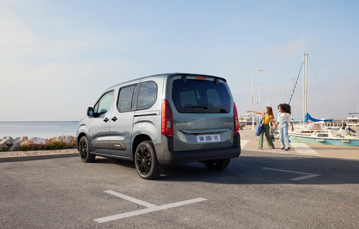 citroen-berlingo-30-ans-serie-speciale-ludospace-exterieur-gris