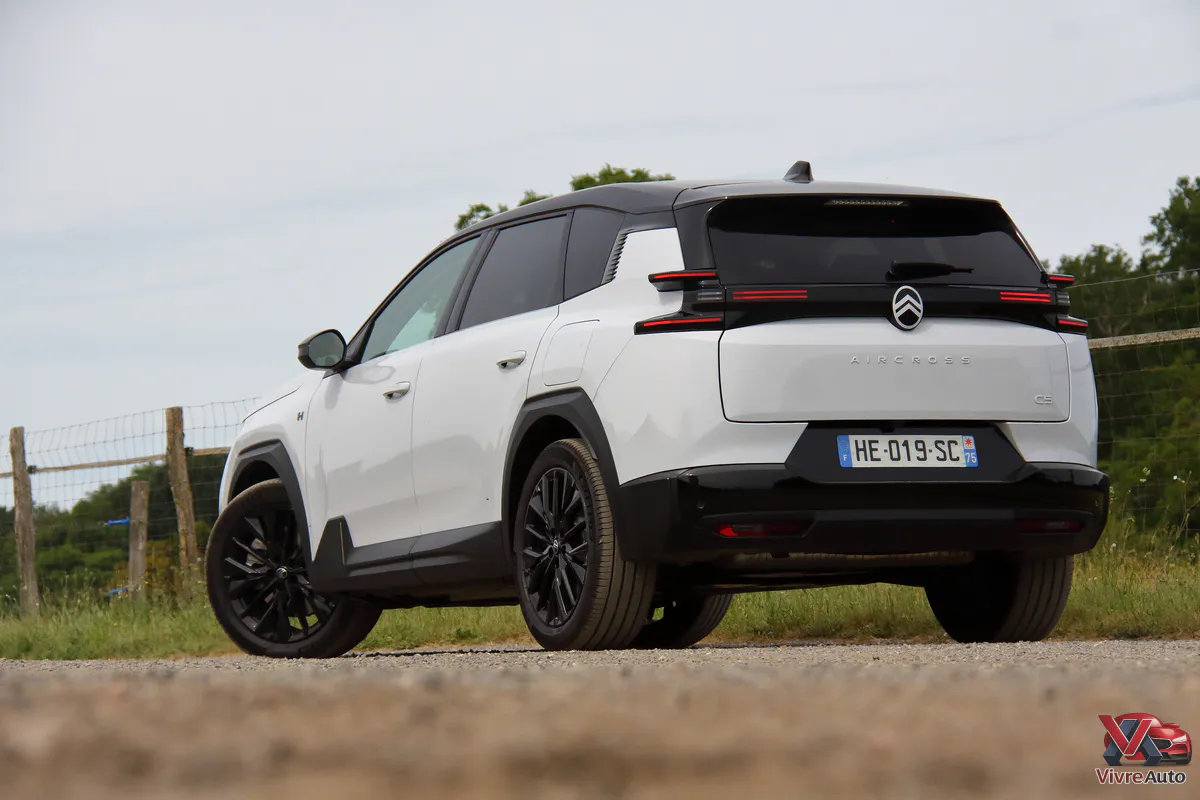 citroen-c5-aircross-hybride-rechargeable-max-blanc-okenite-design-exterieur-vue-arriere