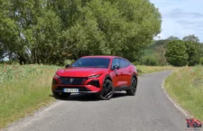 peugeot-408-restylee-2026-face-avant-rouge-elixir-finition-gt-exclusive