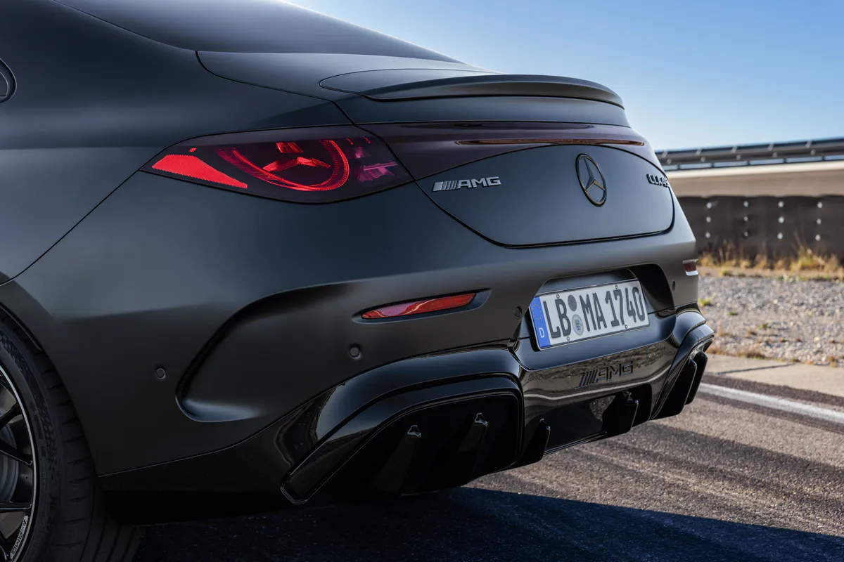 mercedes-amg-cla-45-4matic-berline-arriere