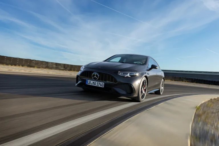 mercedes-amg-cla-45-4matic-berline-circuit-face-avant
