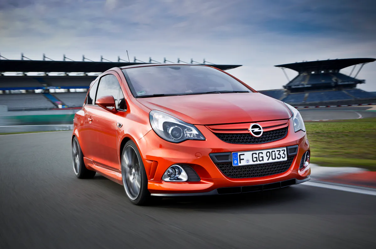 opel-corsa-opc-nurburgring-edition-sport