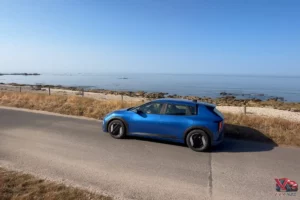 Kia EV4 Air 58 kWh en roulement test sur bord de mer