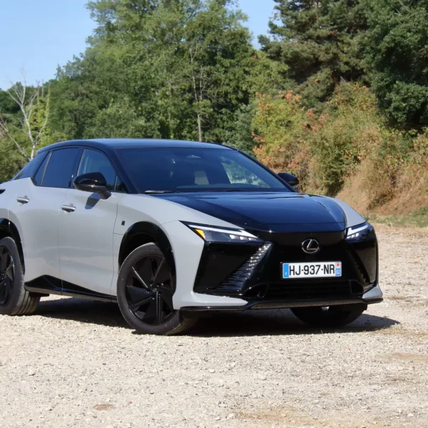 Essai Lexus RZ 550e F-Sport : Le SUV électrique premium qui bouscule les codes