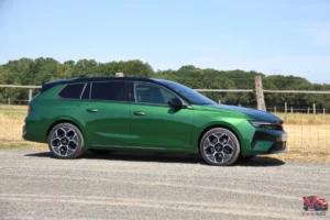 Profil de l'Opel Astra Sports Tourer Vert Klover