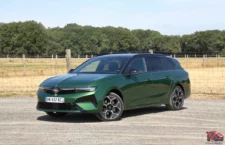 Face avant Opel Astra Sports Tourer Vert Klover avec calandre Opel Vizor