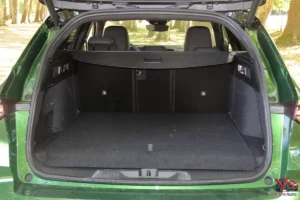 Volume de coffre 516 litres Opel Astra Sports Tourer hybride rechargeable