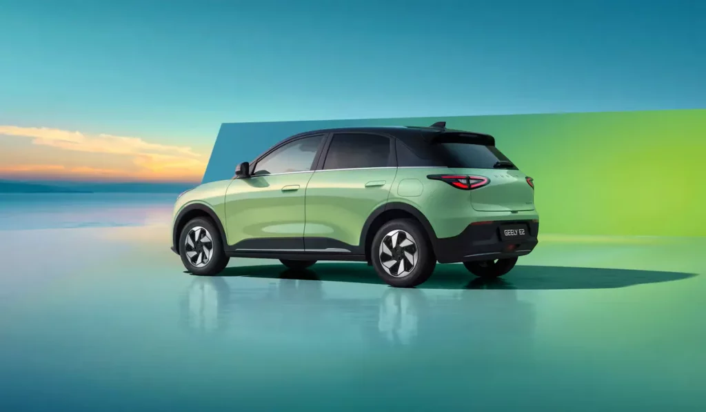 geely-e2-2026-citadine-electrique-vert