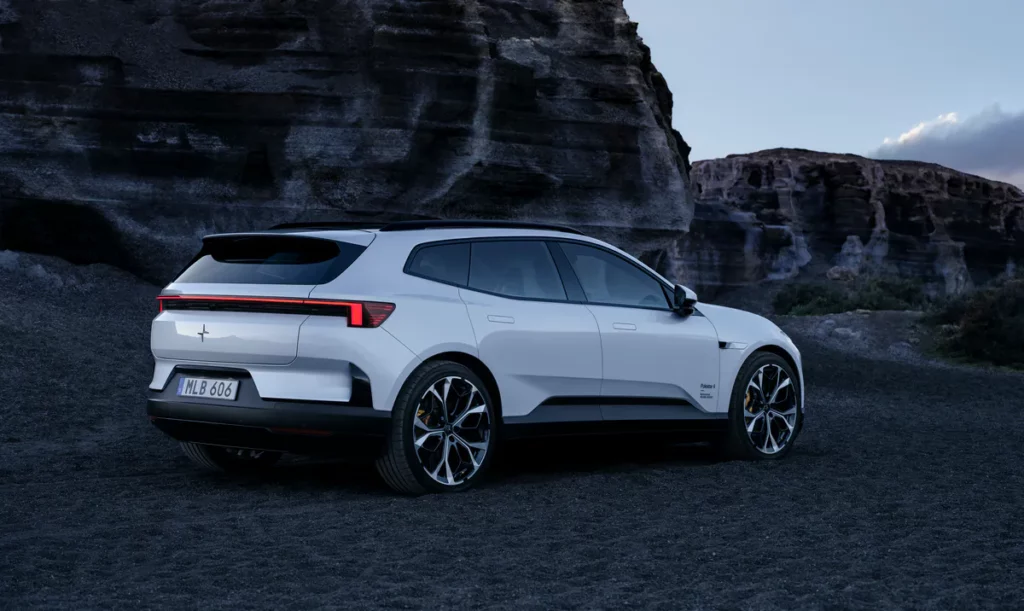 polestar-4-suv-2026-design-exterieur-statique-arriere