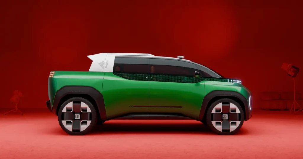 Le concept Fiat Multiplay vert pastèque avec sa benne de pick-up ouverte.